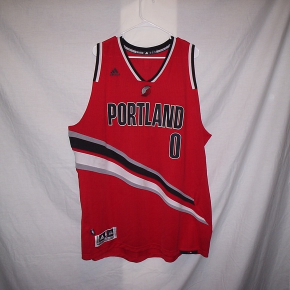 damian lillard shirt adidas